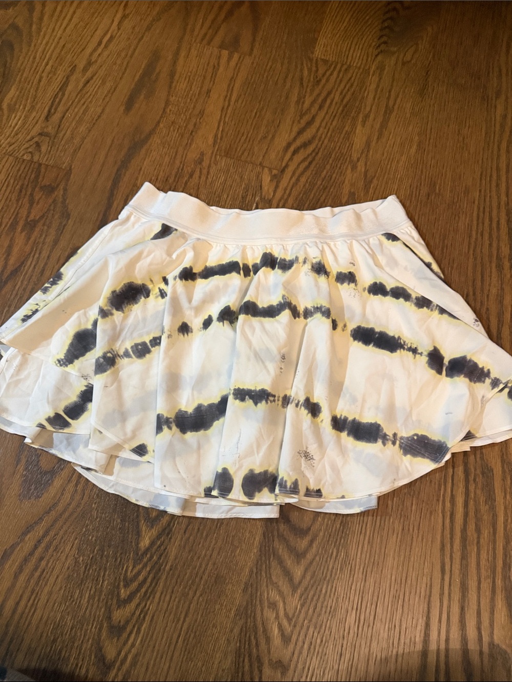 Lululemon Court Rival White Tie-Dye Tiered Skirt with Yellow and Black Accents